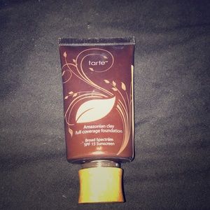 Tarte Amazonia Clay foundation Light Sand